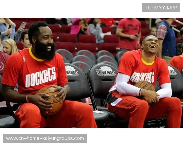 哈登组织推进助队完成漂亮团队配合