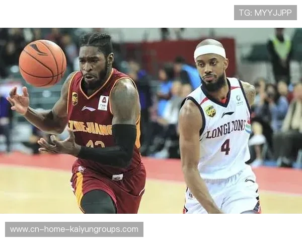 浙江队通过快速换位频繁撕裂对方防线